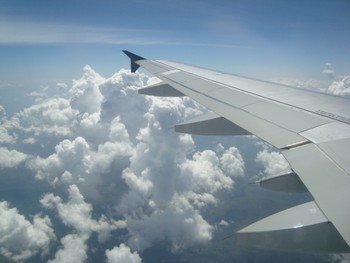 Flight into Nashville - Flying among the clouds