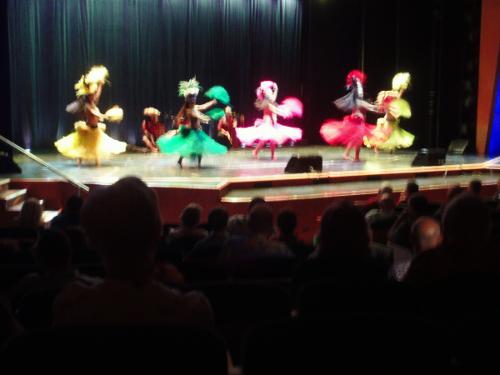 Real Hawaiin Dancers Brought Onboard