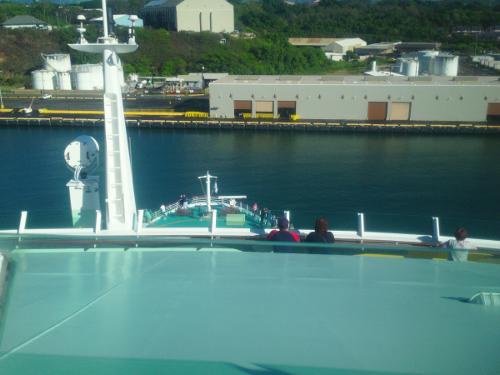 Tug Manuvers the Radiance